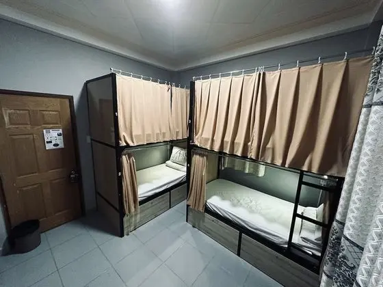 Ortak Ranzalı Oda, Sadece kadınlar için