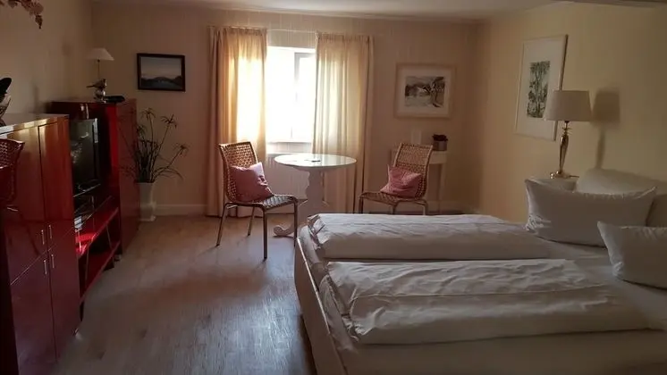 Economy Tek Büyük Yataklı Oda, Ortak Banyo, Bahçeli