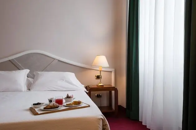 Superior Büyük Yataklı Tek Kişilik Oda