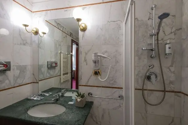 Superior Büyük Yataklı Tek Kişilik Oda