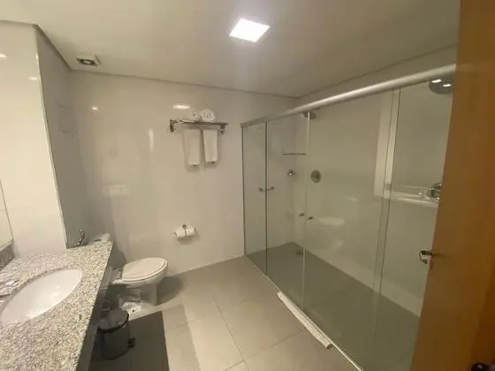 Suite Luxo com Banheira de Hidromassagem