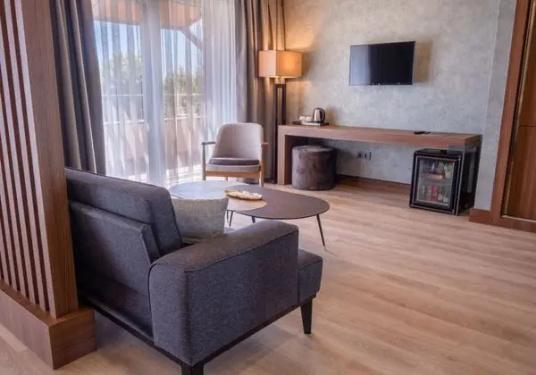 Corner Suite Oda Deniz Manzaralı