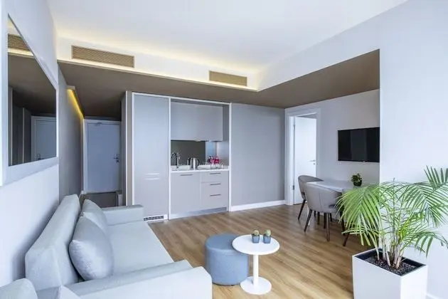 Panorama Family Suite with Sea View.