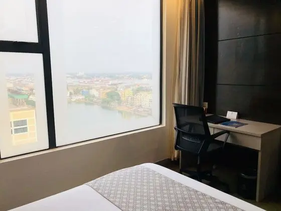 Premium Tek Büyük Yataklı Oda, Göl Manzaralı