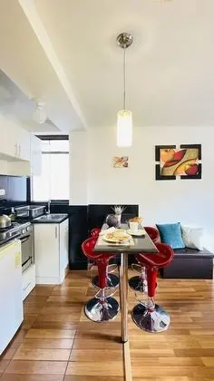 Superior Apart Daire, 2 Yatak Odası, Küçük Mutfak