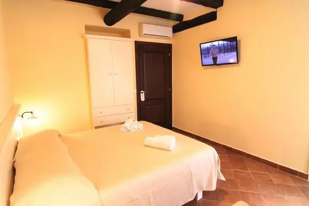 Standard Tek Büyük veya İki Ayrı Yataklı Oda