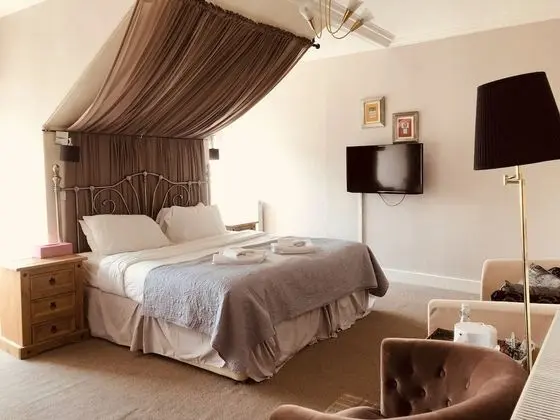 Comfort Tek Büyük Yataklı Oda