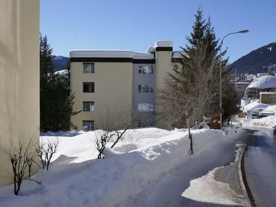 Ev