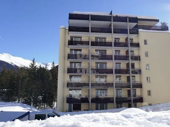 Ev