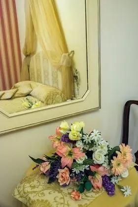 Standard Tek Büyük Yataklı Oda, Kanal Manzaralı