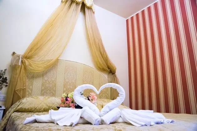 Standard Tek Büyük Yataklı Oda, Kanal Manzaralı