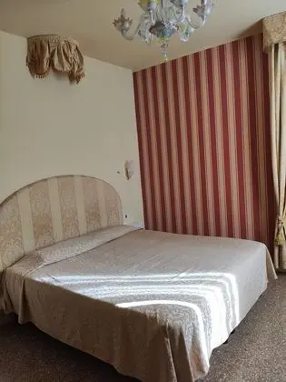 Standard Tek Büyük Yataklı Oda, Kanal Manzaralı