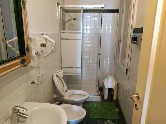 Standard Tek Büyük Yataklı Oda, Kanal Manzaralı