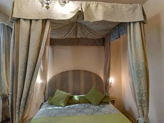 Tek Büyük Yataklı Oda