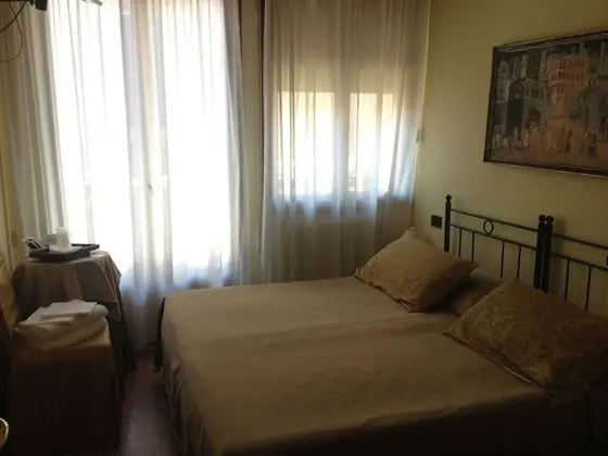 Tek Büyük Yataklı Oda, Özel Banyo (External)