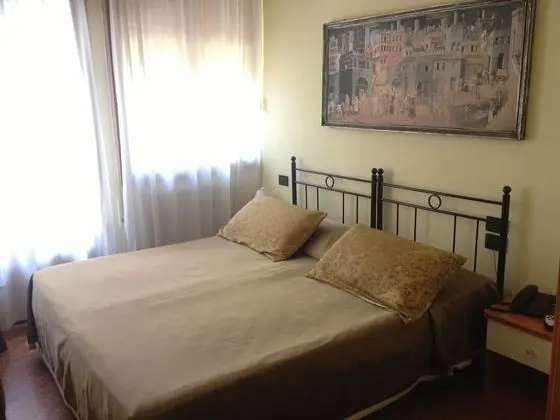 Tek Büyük Yataklı Oda, Özel Banyo (External)