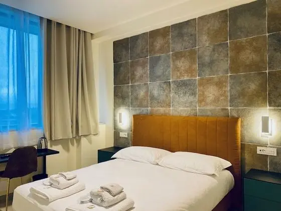 Comfort Tek Büyük veya İki Ayrı Yataklı Oda