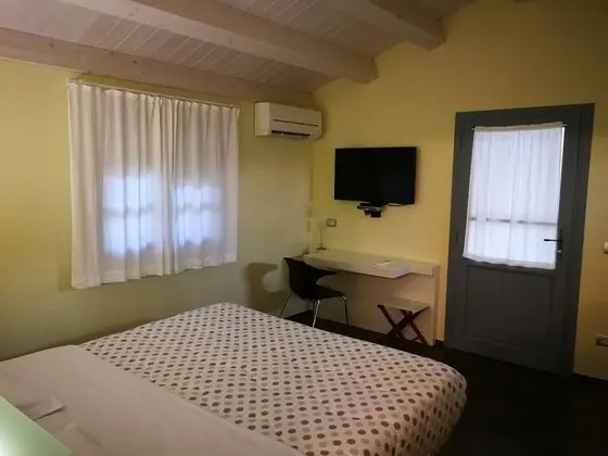 Superior Tek Büyük veya İki Ayrı Yataklı Oda, Tepe Manzaralı