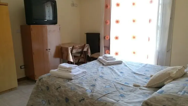 Tek Büyük Yataklı Oda, Ortak Banyo