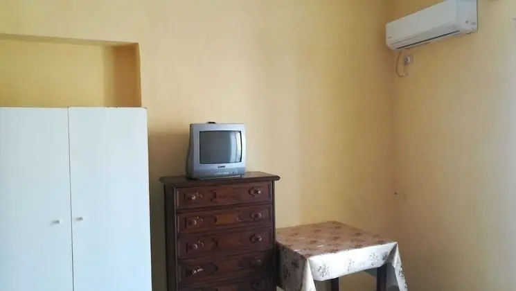 Tek Büyük Yataklı Oda (Private External Bathroom)