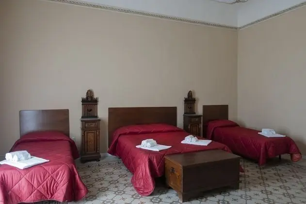 Dört Kişilik Oda, Deniz Manzaralı