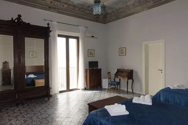 Üç Kişilik Oda, Deniz Manzaralı
