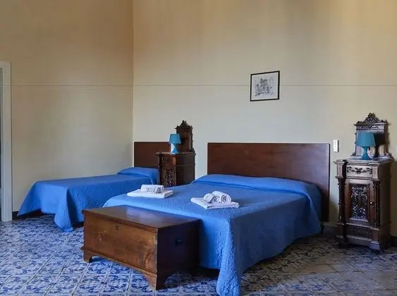 Üç Kişilik Oda, Deniz Manzaralı