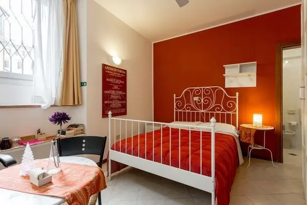 Standard Tek Büyük Yataklı Oda