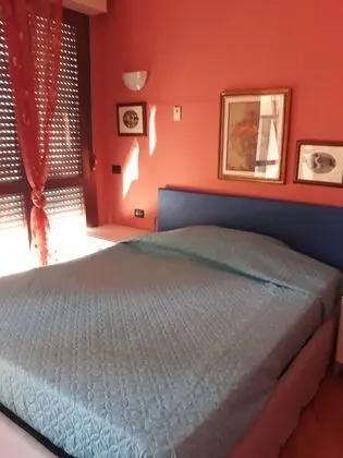 Tek Büyük Yataklı Oda, Ortak Banyo