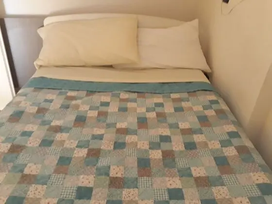 Tek Kişilik Oda, Ortak Banyo