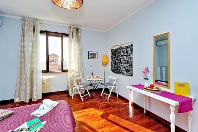 Superior Tek Büyük Yataklı Oda, 1 Yatak Odası, Ortak Banyo, Şehir Manzaralı