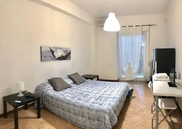 Tek Büyük veya İki Ayrı Yataklı Oda, Ortak Banyo (Anastasia)