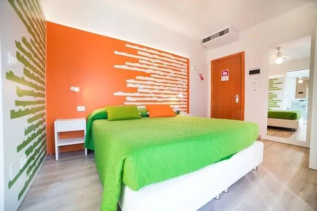 Design Tek Büyük Yataklı Oda, 1 Yatak Odası, Buzdolabı, Avlu Manzaralı