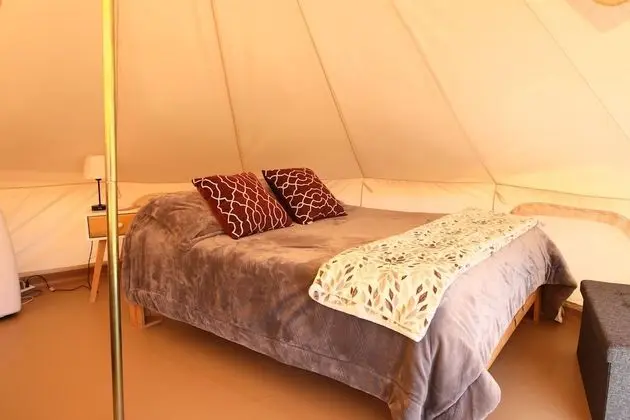 Glamping Tent with Private Jacuzzi 2