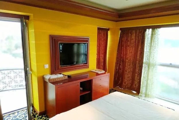 Luxury Tek Büyük Yataklı Oda