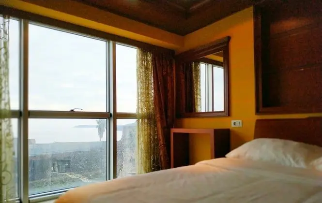 Luxury Tek Büyük Yataklı Oda