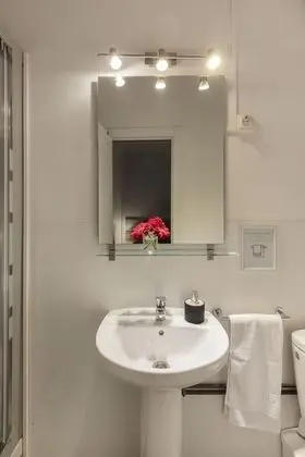 Tek Büyük Yataklı Oda, Özel Banyo