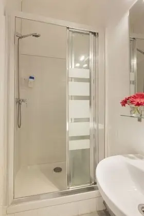 Tek Büyük Yataklı Oda, Özel Banyo