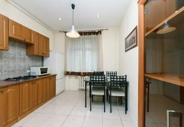 Apart Daire (10 Taras Shevchenko Boulevard )