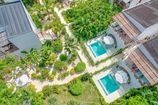 Luxury Üç Kişilik Oda, 1 Yatak Odası, Kişiye Özel Havuzlu, Kısmi Deniz Manzarası
