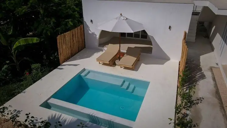 Luxury Üç Kişilik Oda, 1 Yatak Odası, Kişiye Özel Havuzlu, Kısmi Deniz Manzarası