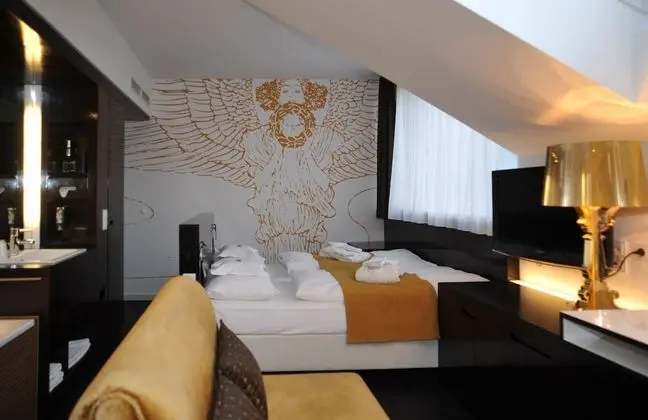 Deluxe Tek Büyük Yataklı Oda