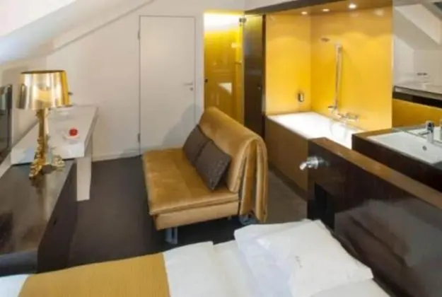 Deluxe Tek Büyük Yataklı Oda