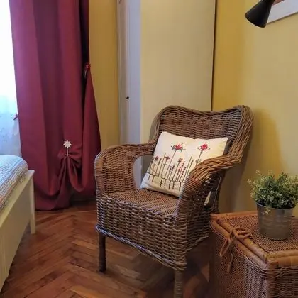 Tek Büyük veya İki Ayrı Yataklı Oda, Ortak Banyo