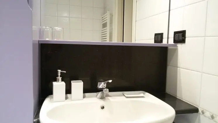 Tek Büyük veya İki Ayrı Yataklı Oda, Ortak Banyo