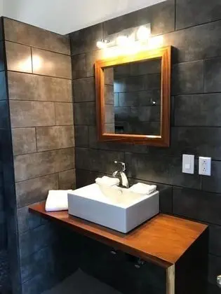 Standard Oda, 1 Büyük (Queen) Boy Yatak, Engellilere Uygun, Okyanus Manzaralı