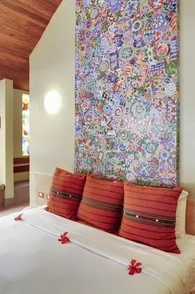 Deluxe Beachfront Villa 1 King Bed plus
