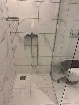 Basic Tek Büyük Yataklı Oda