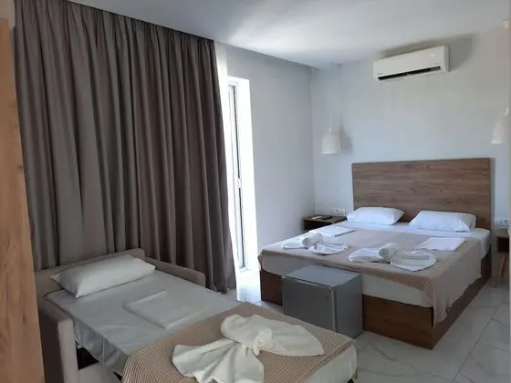 Basic Üç Kişilik Oda