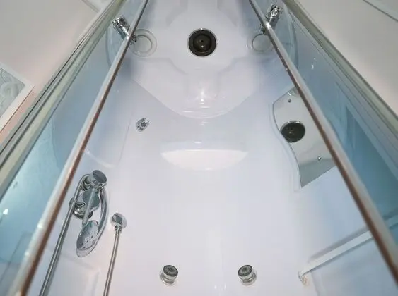Ortak Ranzalı Oda, Sadece kadınlar için (6 beds)
